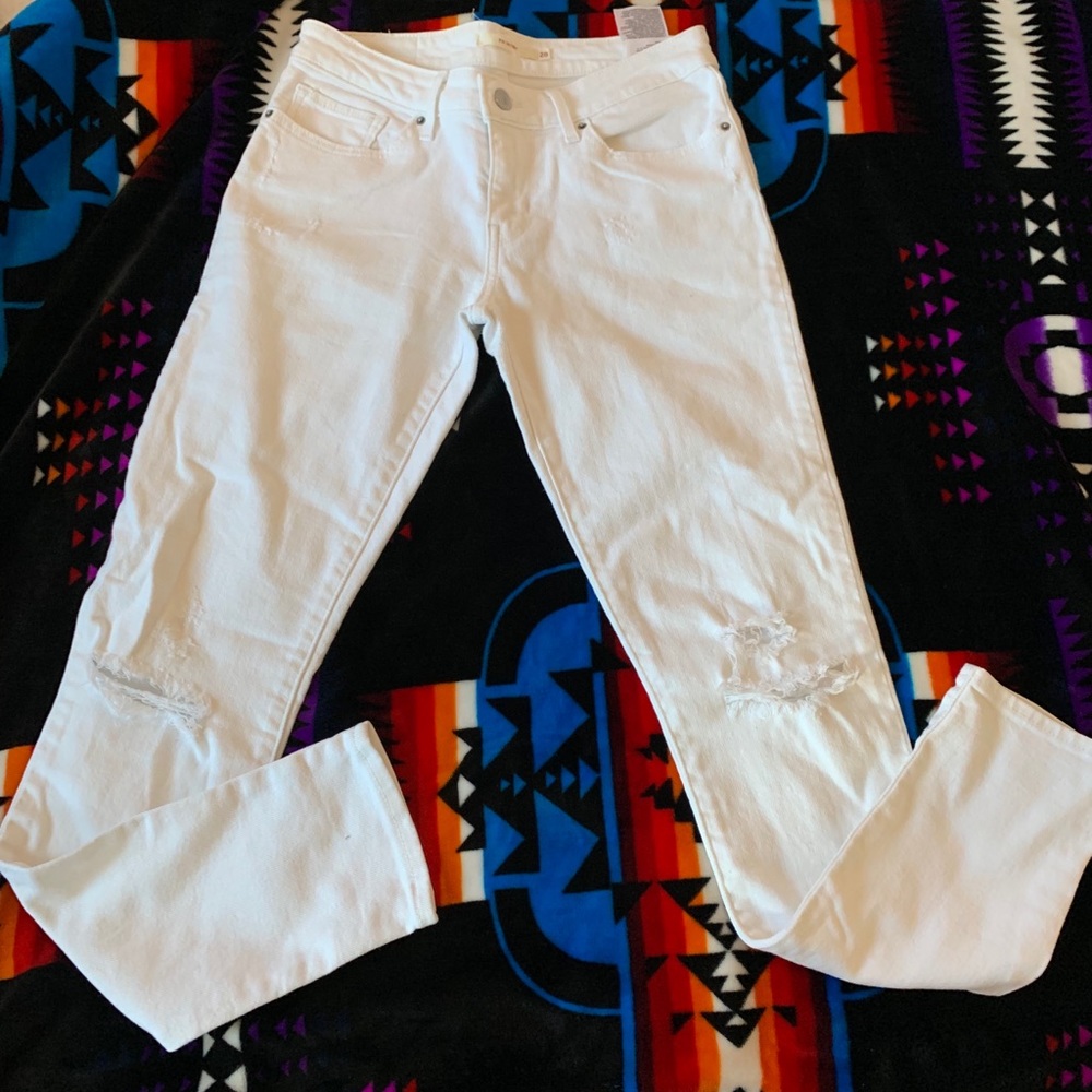 Levi’s 711 skinny ripped jeans